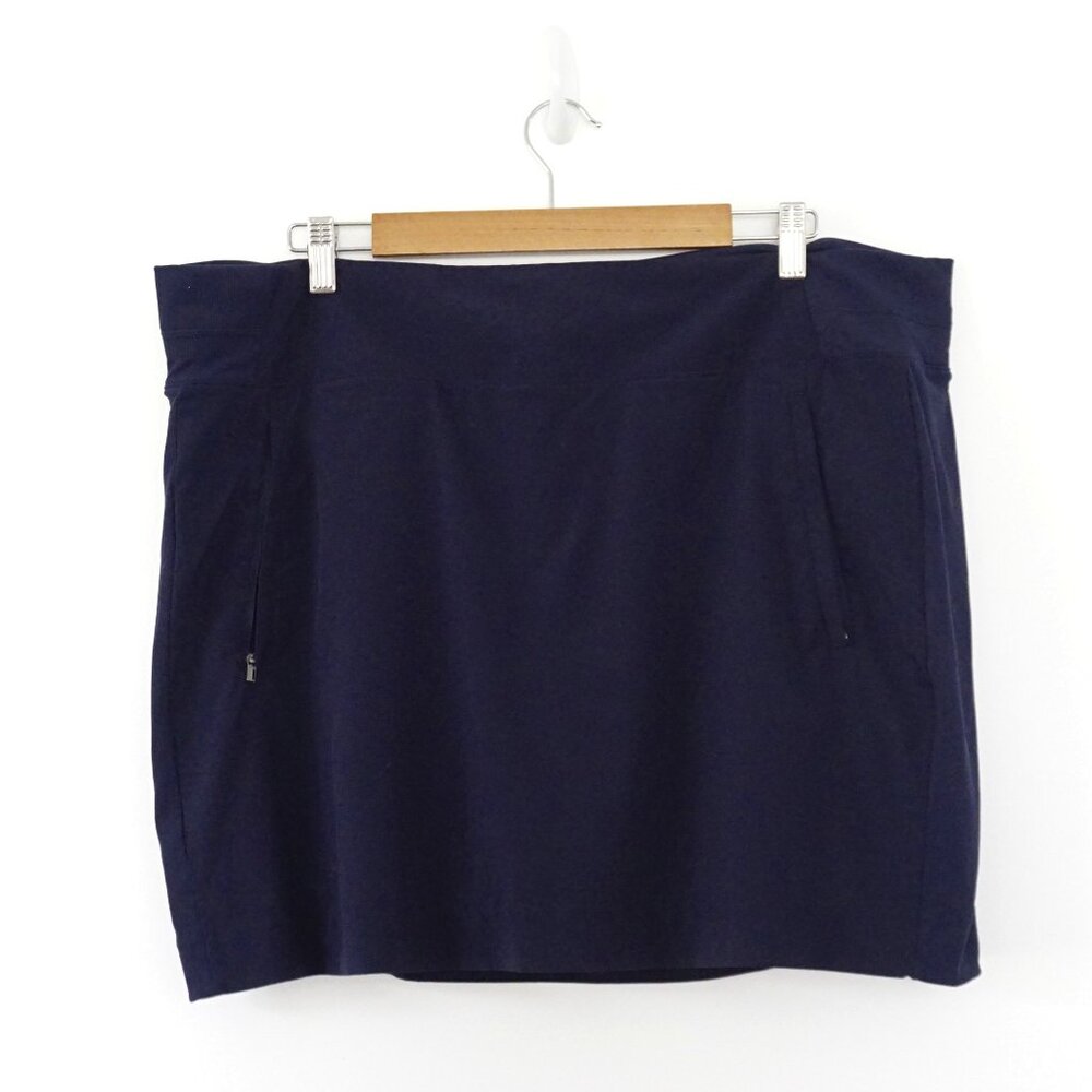 Athleta Women's Brooklyn 16 " Skort in Navy Blue 20